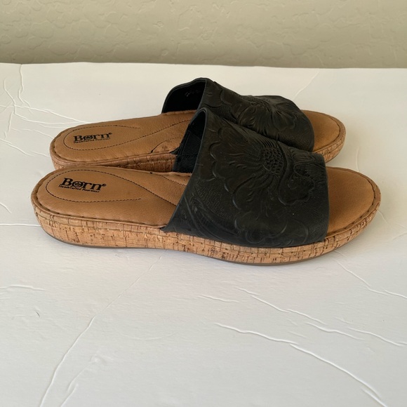 Born Rio Tooled Embossed Leather Strap Wedge Slide Sandals Size Women’s 11 Black - Picture 3 of 6